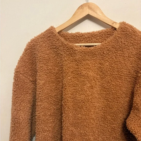Uniqlo Warm Brown Crew Neck Sweater - Picture 4 of 5